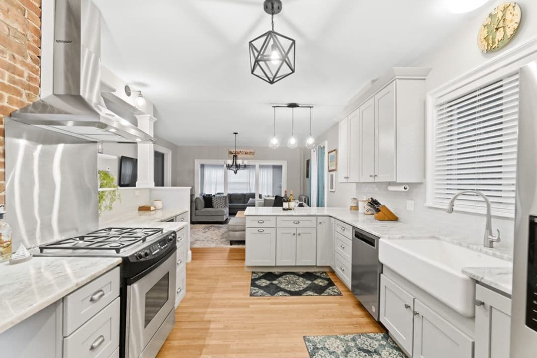 JSI Essex full kitchen view